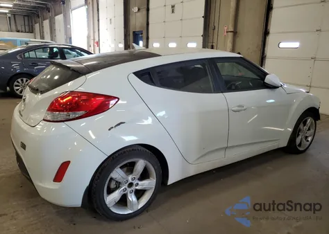 2013 Hyundai Veloster z USA, uszkodzony, nr VIN KMHTC6AD1DU094831